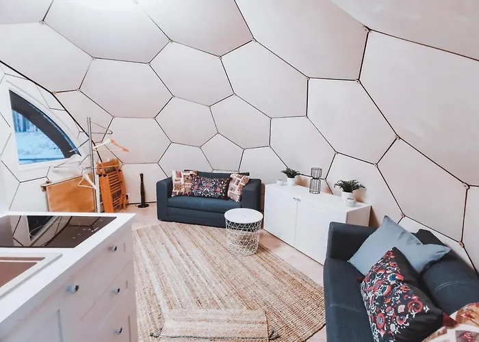 Pokemaja Nova Maennimetsas Rannaküla