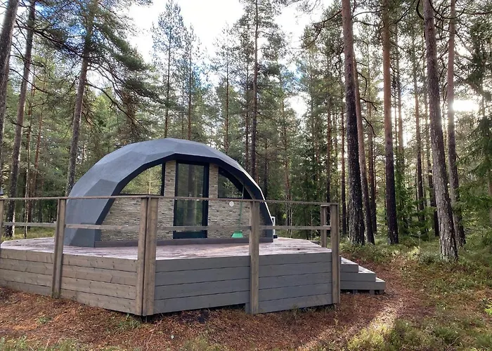 Pokemaja Nõva Männimetsas Rannaküla